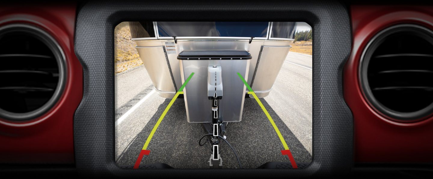 The 8.4-inch Uconnect touchscreen on the 2022 Jeep Gladiator displaying the output of the ParkView Rear Back Up Camera.